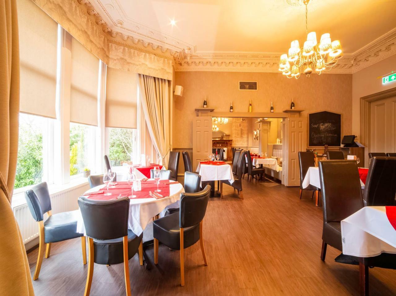 Redstone Hotel Uddingston Exterior foto